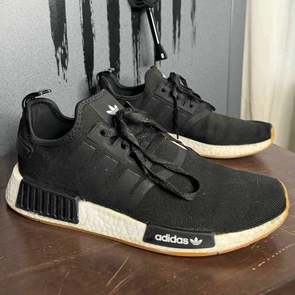 Adidas Originals Men's NMD_R1 Shoes x End Plastic Waste - Picture 1 of 9